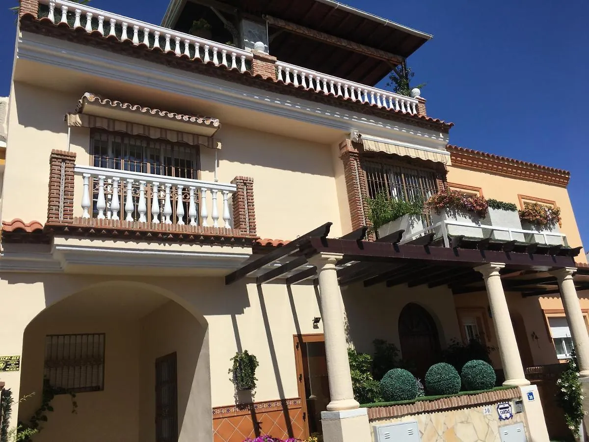 Apartment With Private Patio Fuengirola