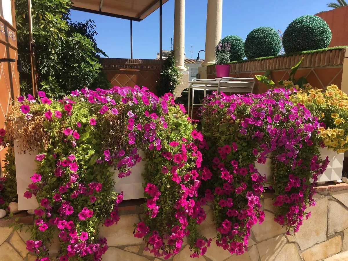 Apartment With Private Patio Fuengirola
