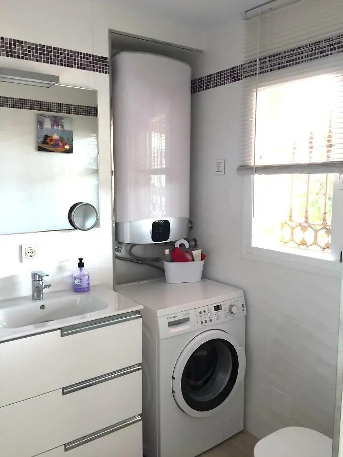 Apartment With Private Patio Fuengirola