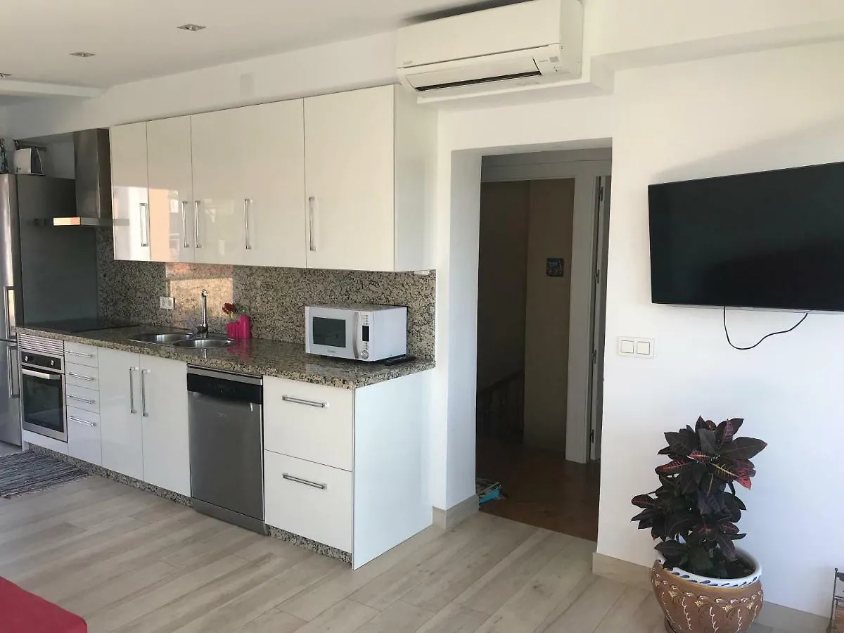 Apartment With Private Patio Fuengirola