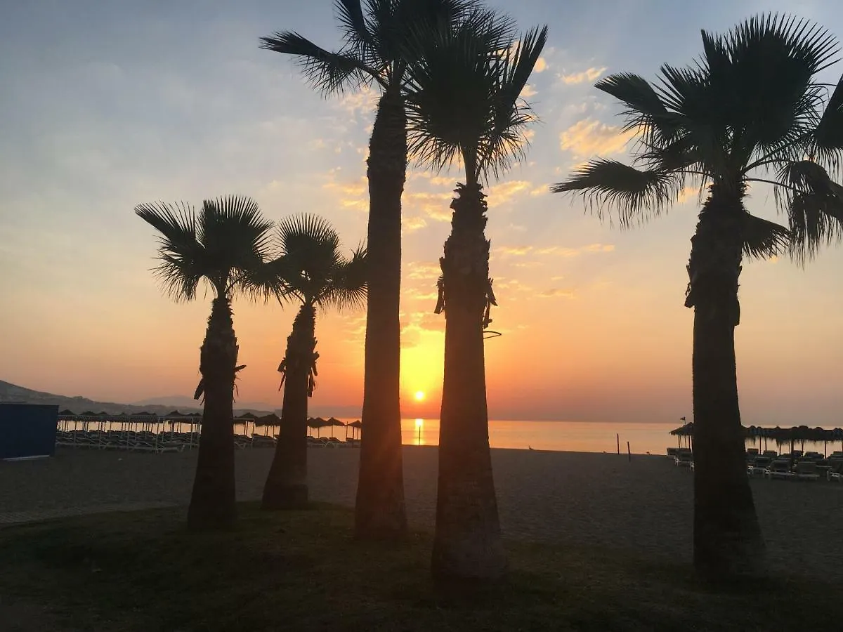 Apartment With Private Patio Fuengirola