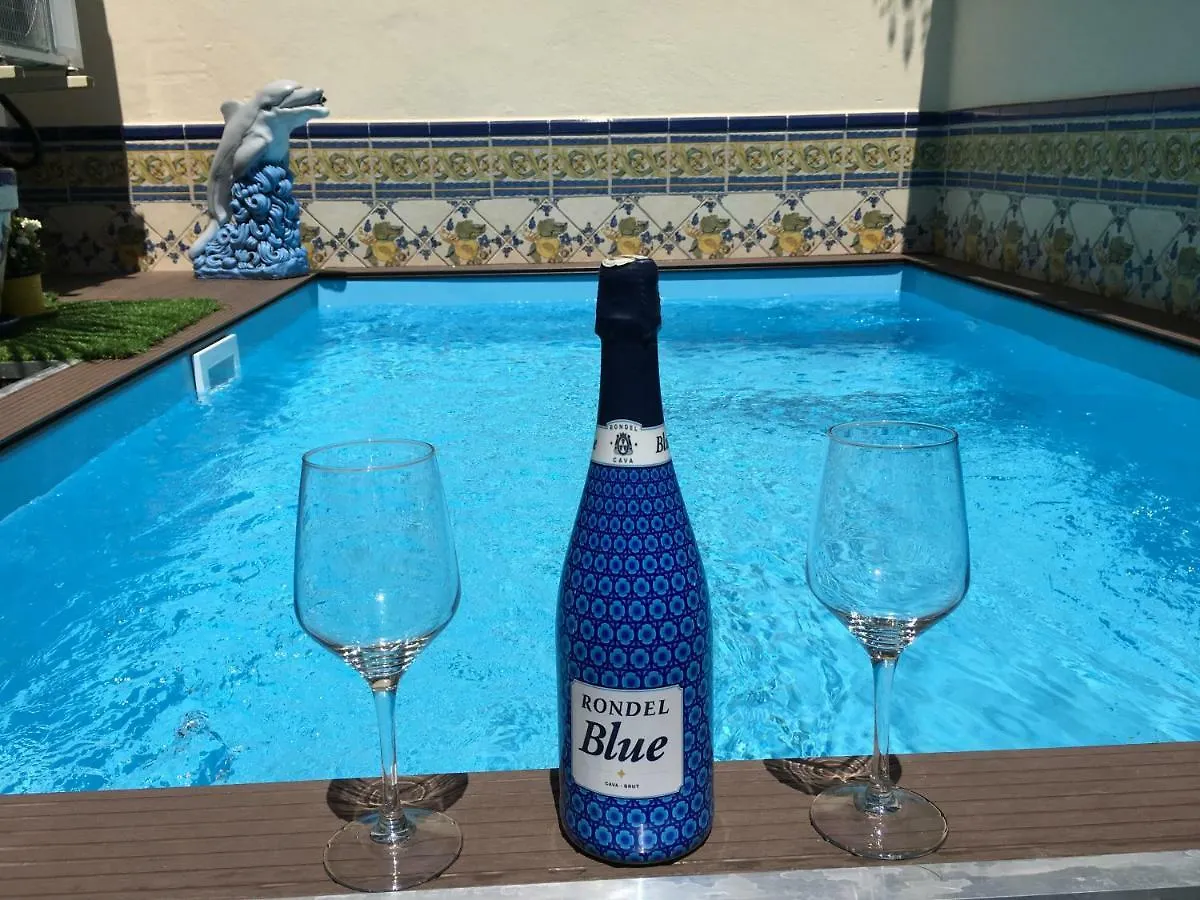 Apartment With Private Patio Fuengirola