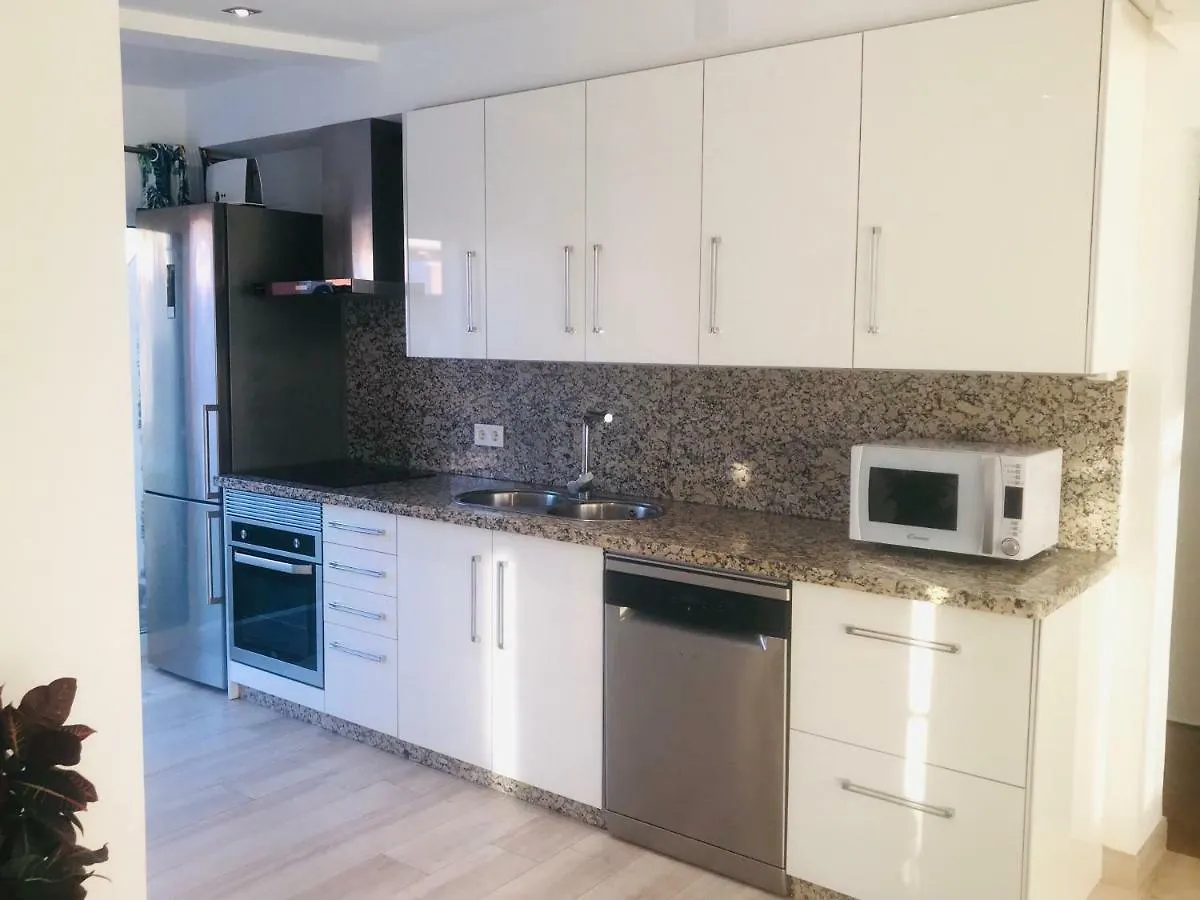 Apartment With Private Patio Fuengirola